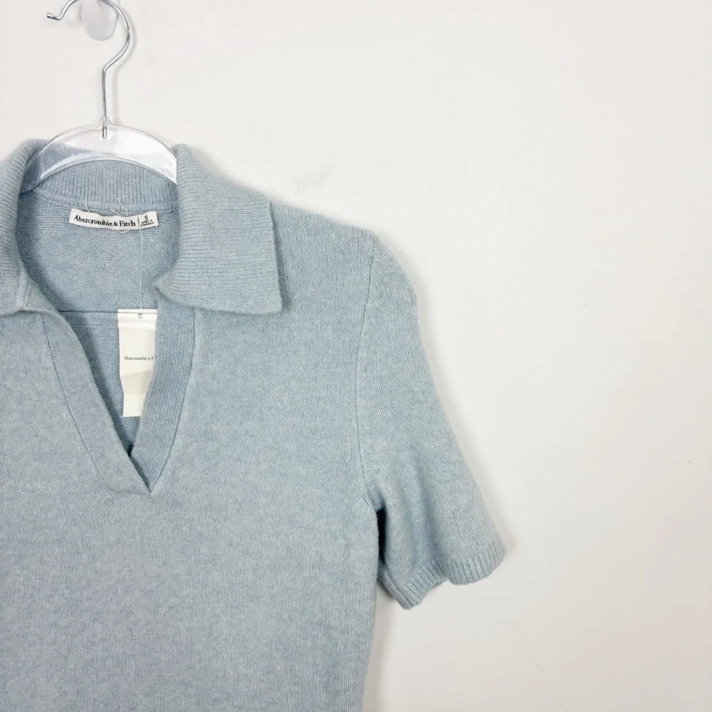 Abercrombie Notch-Neck Sweater Tee Light Blue Size Small - Picture 3 of 8